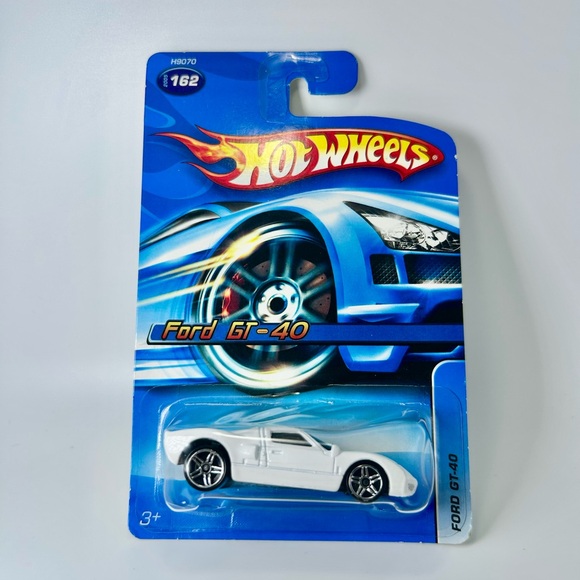 2005 Hot Wheels First Editions Ford GT-40 White w/Blue Stripes Collector #162